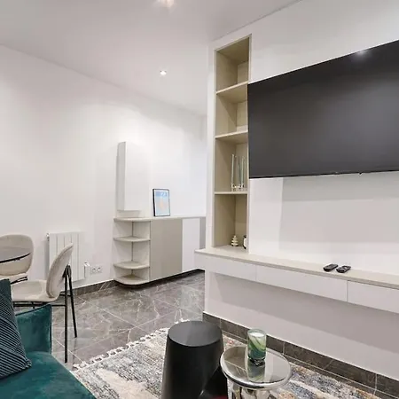 Appartamento Buttes Chaumont Charming 4p *