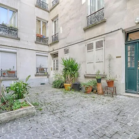 Buttes Chaumont Charming 4p Appartamento
